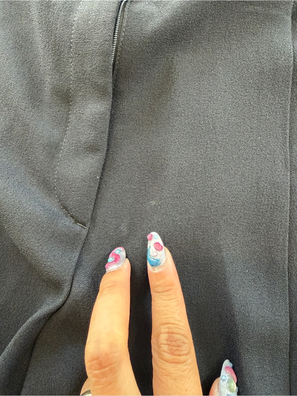 Theory Rosina Crepe Shorts - Picture 4 of 7